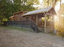Thomas Cabin Forest Tiny Cabin With Hot Tub