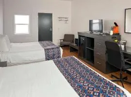 Peek-A-Boo Slot 2 Queen Beds