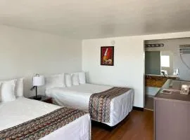 Kodachrome 2 Queen Room