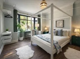 Stunning! 4-Bedroom Home! Great BEACH Location!