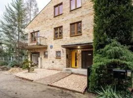 Golden Villa Saska Kępa Luxury Retreat with Garden & Design Interior