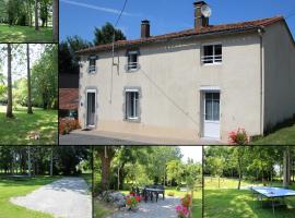 Gite du Petit Marchais, Hotel in Courlay