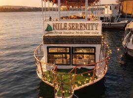 House Boat Nile Serenity, hotel di Aswan