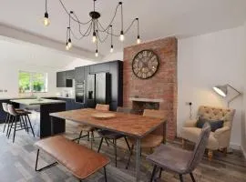 Spacious 3BR Central Pets Welcome