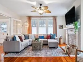 Roberson House Private Pool Walk to DT Sleeps 12