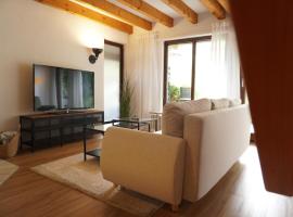 Ferienwohnung EGS โรงแรมในลาร์