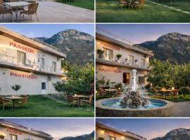 Πανθεον, ξενοδοχείο στα Καμένα Βούρλα