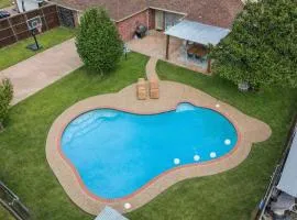 6BR 3,5BA Home Pool, Hot Tub, Game Room -16 Guests