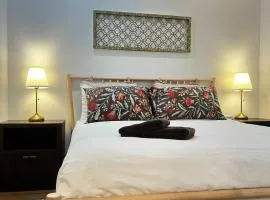 The Glow and Gather Suite, Downtown, AC, Unit 402