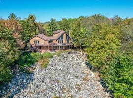 New: Lake Access with Dock Slip More, hotel u gradu Swanton