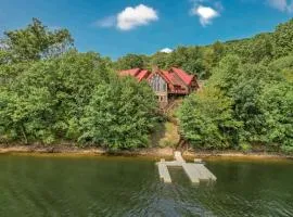 The Iconic Red Roof Lakefront Estate of Deep Creek Lake - 8BR Sleeps 20