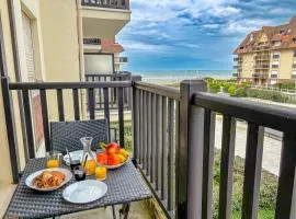 Vue mer balcon piscine à 2 pas de la plage Cabourg