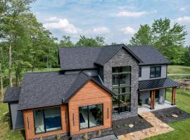 McHenry में, होटल New Amazing: Golf Home Private Indoor Pool Hot Tub