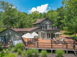 Amazing Outdoor Tons of Seating Hot Tub Fire Pit More, hotel u gradu Swanton