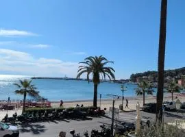 Due balconcini sul mare