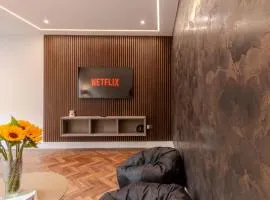 Luxury Seaside Home, Sleeps 6