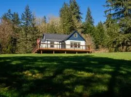 Retreat Near Lewis River Dog-Friendly Adventures