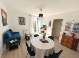 Sunny terrace, quiet-Central Cancale-Port 5 min'