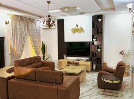 Bold 3 Bedroom Apartments, hótel í Abuja