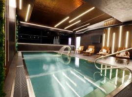 Hotel Sněžné، فندق في Sněžné