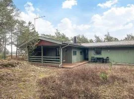 6 person holiday home in Ålbæk