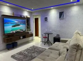 Excelente apartamento em condomínio clube