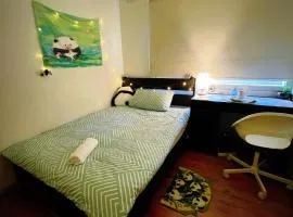 Pandas Hideaway Retreat Free parking Quiet