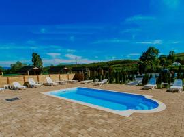 Roben Village, hotel din Suseni