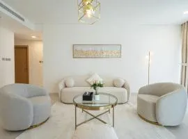 Chic 3BR-M Haven - Elegant Family Retreat