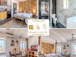 Lys Roanne centre-ville - Clim & Parking, Hotel in Roanne