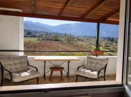 Villa Dorothy - Mountain View Retreat, Polydrosos, hotel i Delfoi