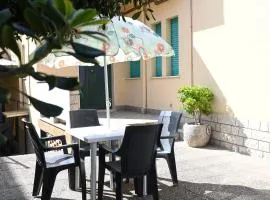 SE232 - Senigallia, trilocale con cortile privato