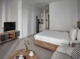 The Sandier Suites Bay