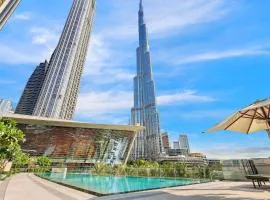 FIRST CLASS 2BR Burj Views Near Dubai Mall