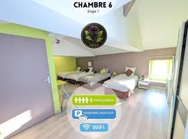 Chambres Etage1 au Gîte Domaine du Luth - Parking gratuit - Cuisine Commune - 20 min Aquascope et Futuroscope
