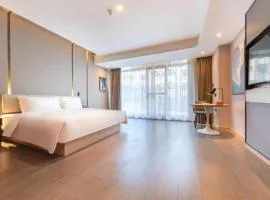 Atour Hotel Huainan Railway Station Commercial and Cultural Square