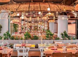पेरिस में, होटल Novotel Paris Porte Versailles