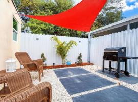 Private Studio Near Hard Rock Quiet stay, hotel a Opa-locka