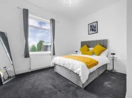 Modern Bolton Retreat 2 Bedrooms & Sleeps 4