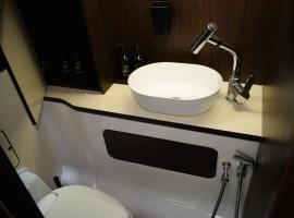 Camprex Rental - Luxury Campers, khách sạn ở Dubai