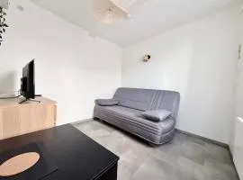 Charmant studio neuf au coeur de Volonne