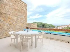 Terrace with Sea View - Pool, Parking and AC