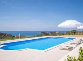 Villa Adele con piscina privata - per 16 persone