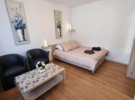 Appartement F1 Rethel avec Netflix, Hotel in Rethel