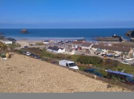 Portreath Beach and Seaview House, Hotel in Portreath