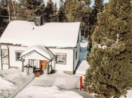 Charming Guest Room Retreat in Arjeplog, Sweden, hotel a Arjeplog