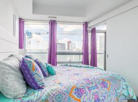 50 Floor 1 Bedroom Condo in the Heart of Downtown Toronto, viešbutis Toronte