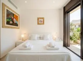 Elena's Garden Luxury Apartment