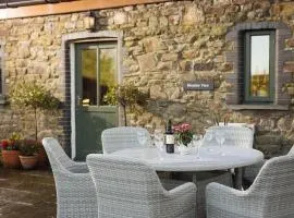 Meadow View Country Escape with Hot Tub