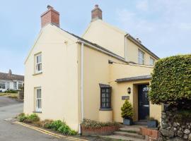 솔바에 위치한 호텔 Charming Upper Solva Cottage by Beaches and Harbour